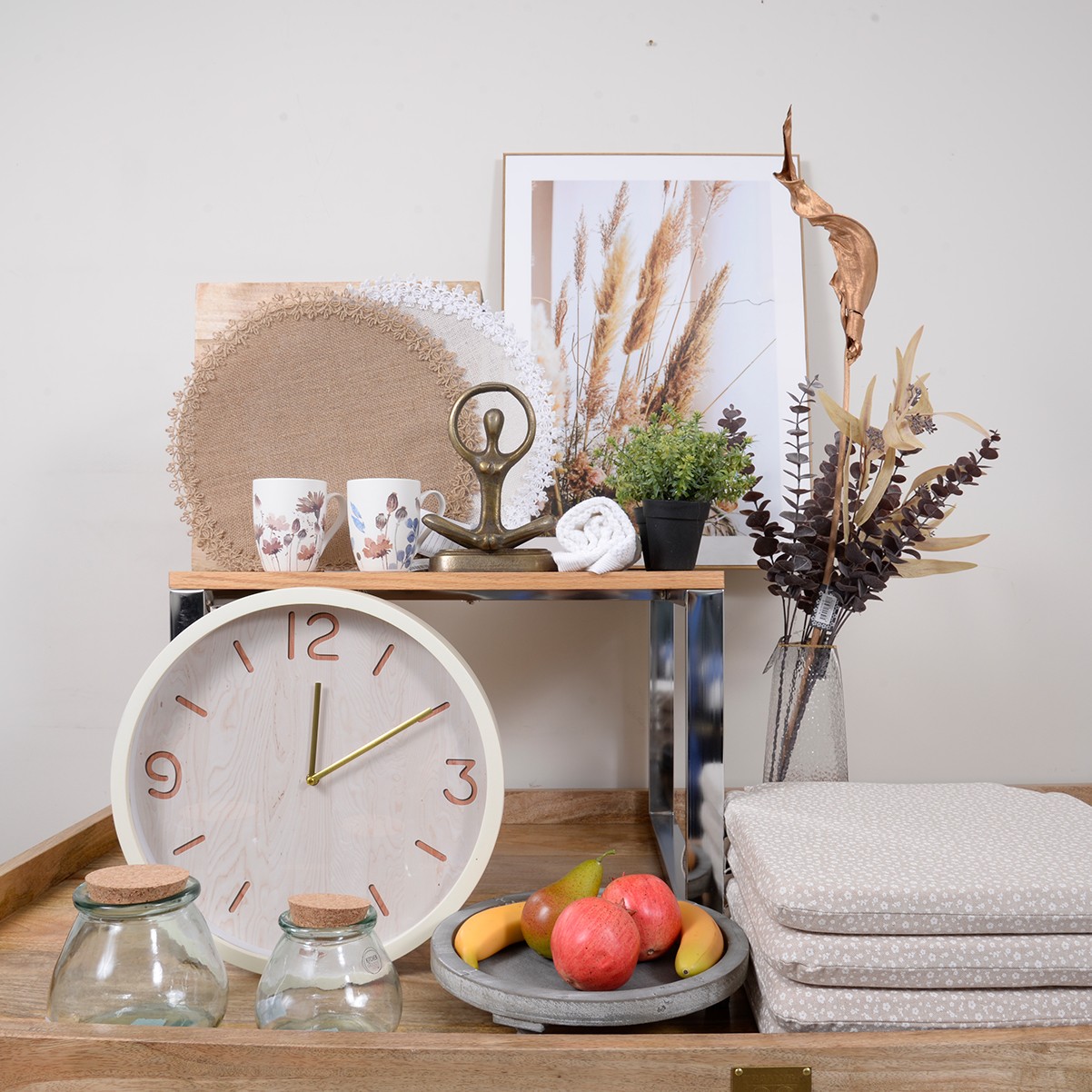 conjunto vivienda entera de cartón con paquete decoración para home staging